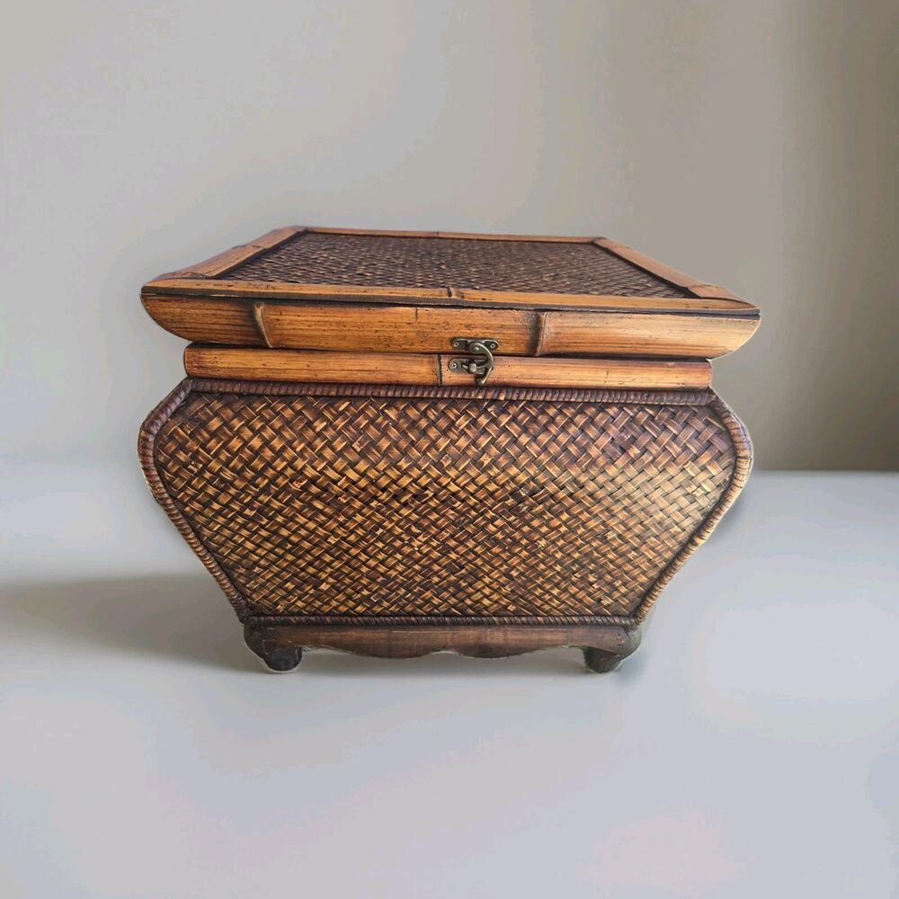 Vtg Wicker Bamboo Wood Storage Trunk Chest Basket Boho Coastal Decor Beach House